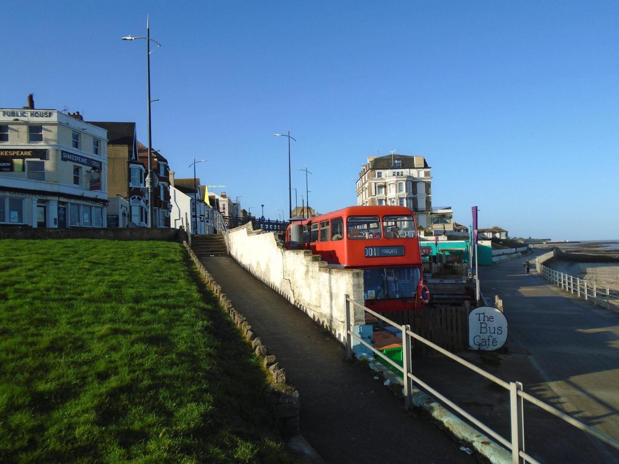 Ocean View Double With Ensuite, With Access To Private Garden And Bike Store Margate Luaran gambar